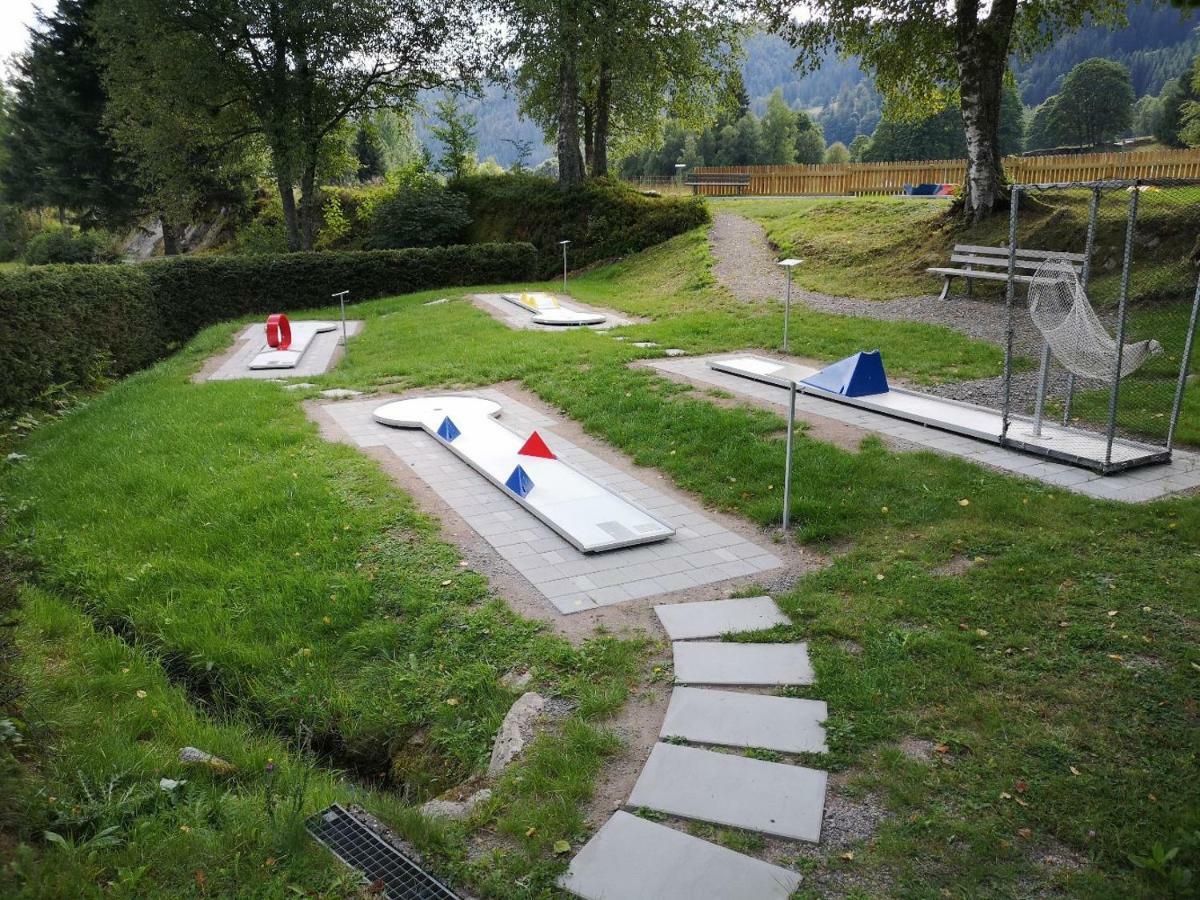 C4 Albmatte-Fewo Sauna, Hallenbad Aussenbecken Massagen Nebenan Menzenschwand-Hinterdorf Zewnętrze zdjęcie